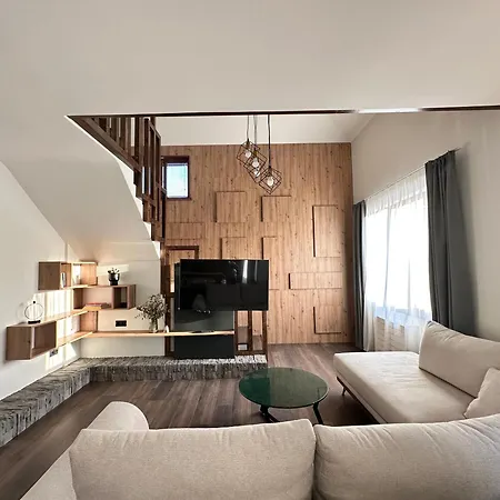 Ferdinand Luxury Penthouse In *