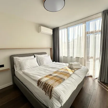 Ferdinand Luxury Penthouse In Apartament
